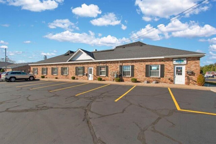 More Photos Of 2811 8th St, Wisconsin Rapids Office For Lease