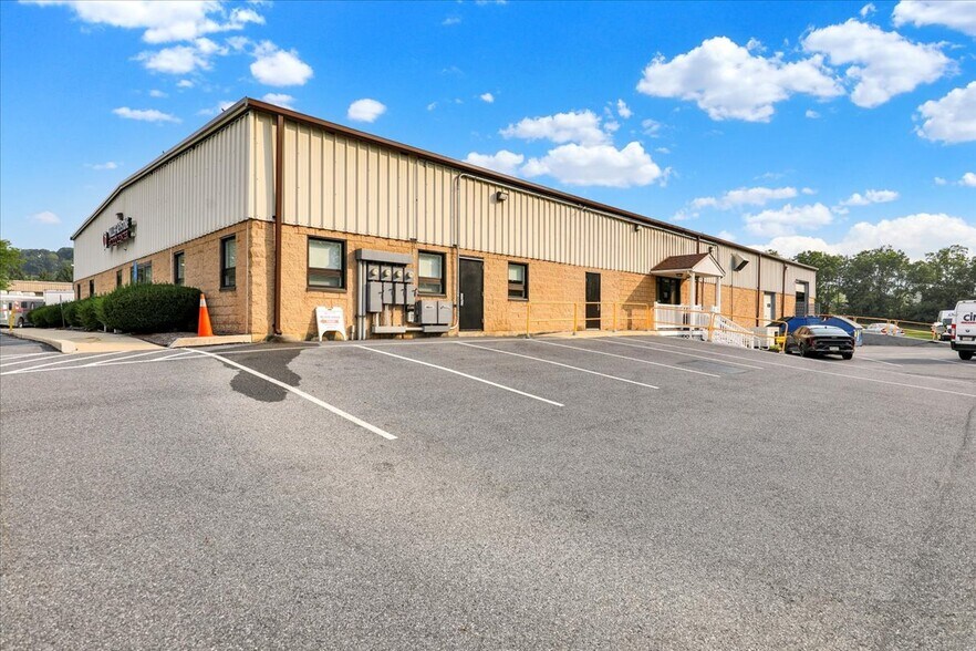 More Photos Of 2745A Leisczs Bridge Rd, Reading Industrial For Sale