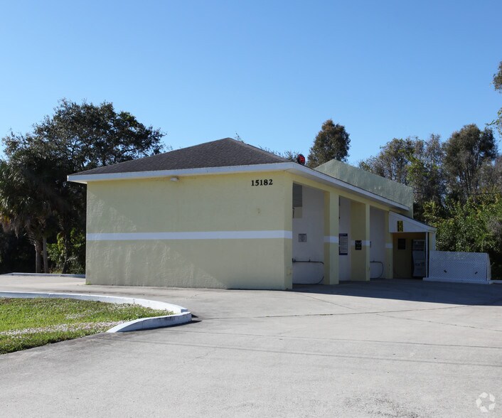 More Photos Of 15182 Dahlgren Ave, Port Charlotte Carwash For Lease