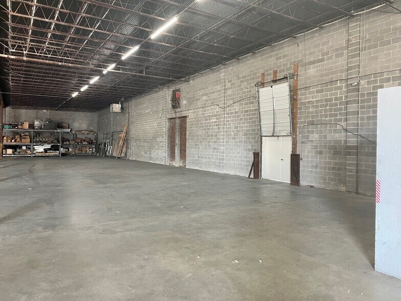 More Photos Of 211 N Spring St, Cape Girardeau Industrial For Sale