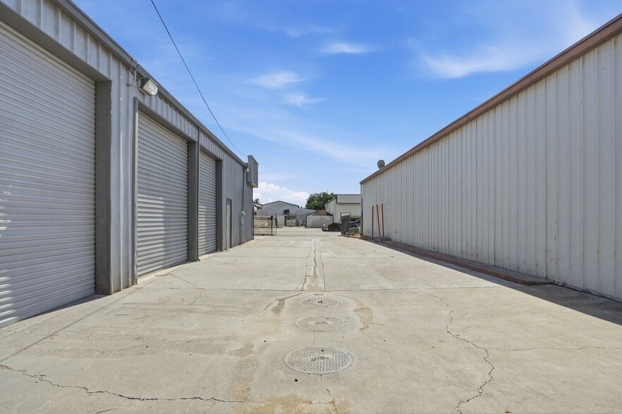 More Photos Of 1649 Carnegie St, Turlock Warehouse For Lease