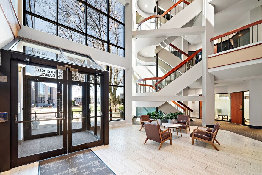 More Photos Of 7100 Northland Cir N, Brooklyn Park Office For Lease