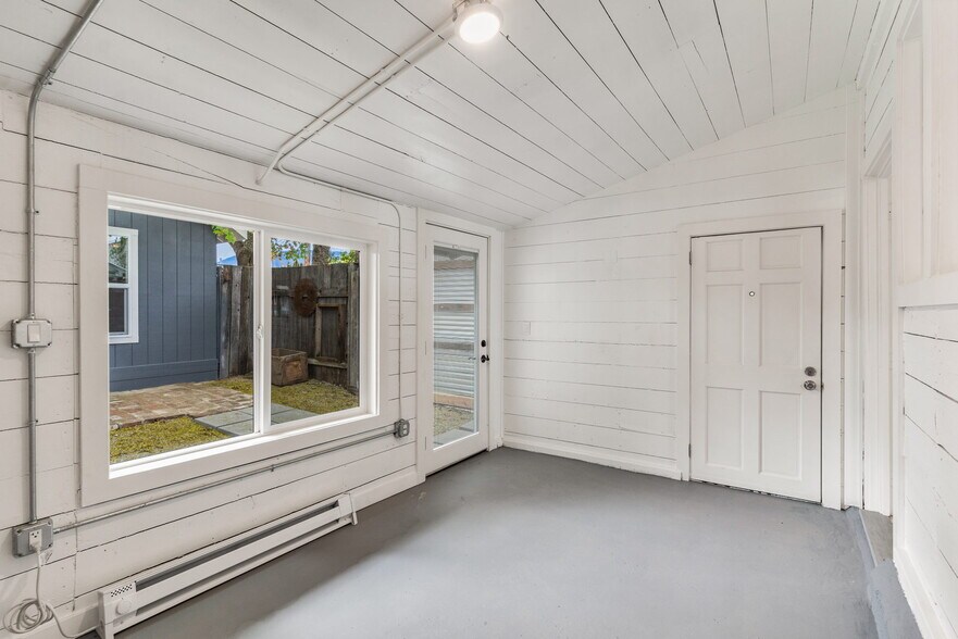 More Photos Of 218 5th Ave, Metaline Falls Storefront Retail Residential For Sale
