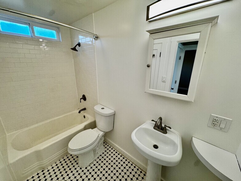 More Photos Of 1201 Dwight Way, Berkeley Apartments For Sale