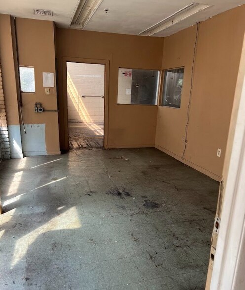 More Photos Of 342 US Highway 22, Green Brook Warehouse For Sale