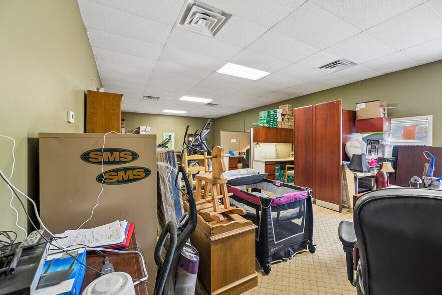 More Photos Of 49 Cutting Edge Ln, Dunlap Freestanding For Sale