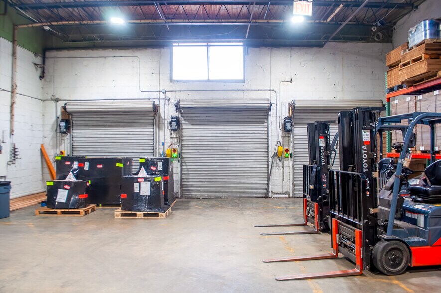 More Photos Of 39 Progress St, Edison Warehouse For Sale