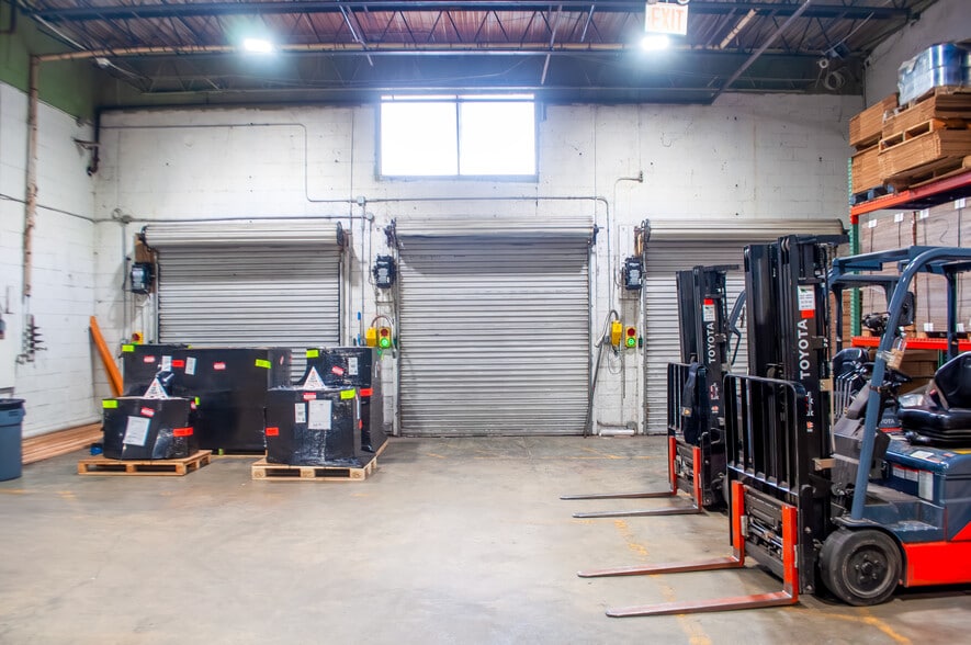 More Photos Of 39 Progress St, Edison Warehouse For Sale