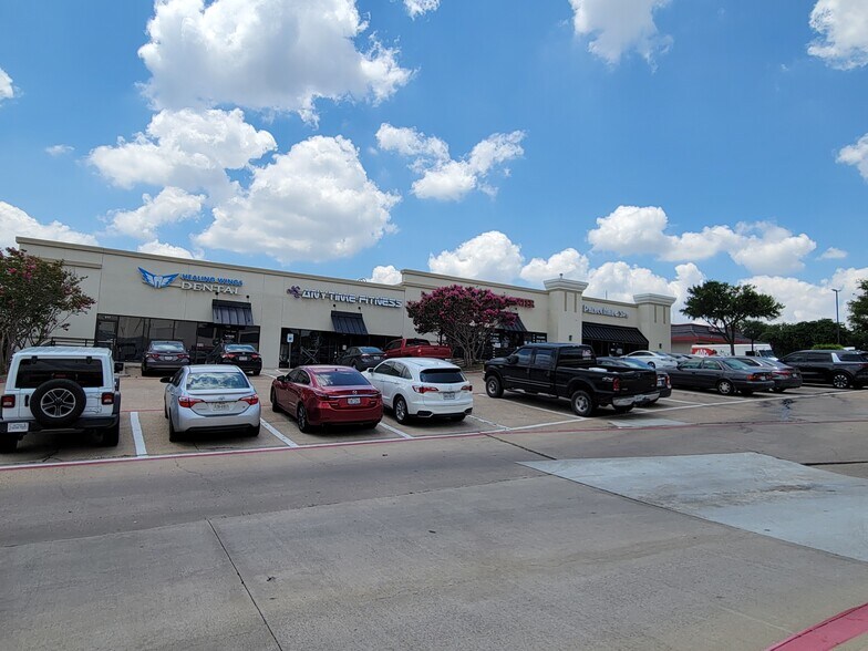 More Photos Of 4001-4101 W Green Oaks Blvd, Arlington Unknown For Lease