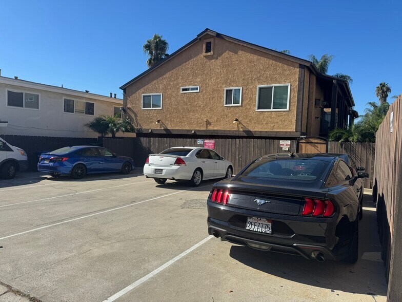 More Photos Of 4435 Estrella Ave, San Diego Apartments For Sale