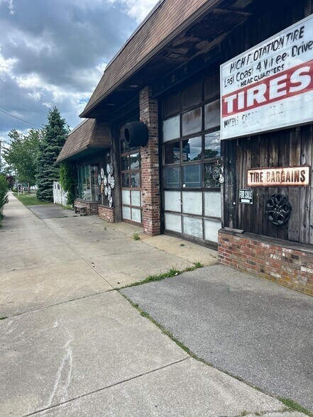 More Photos Of 1337 Ashley Blvd, New Bedford General Retail For Sale