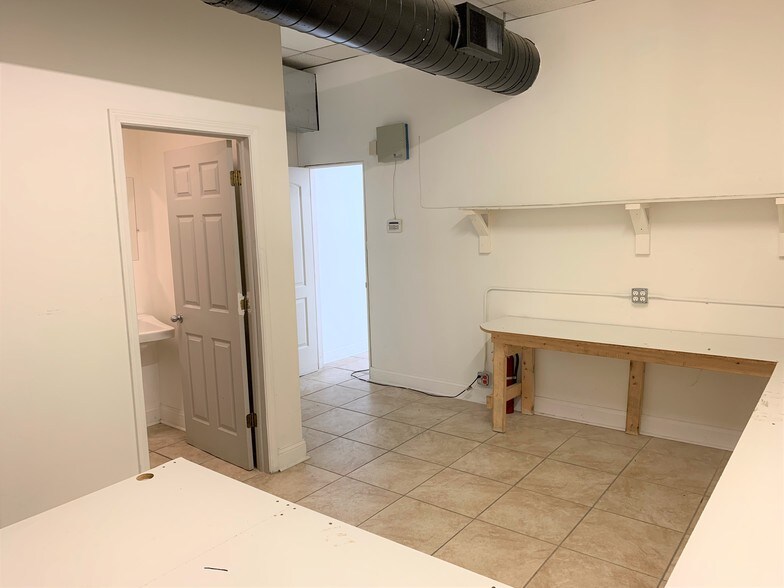 More Photos Of 3512 W 26th St, Chicago Storefront For Lease