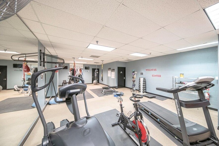 More Photos Of 125 W Missouri Ave, Midland Office For Lease
