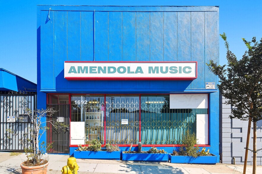 More Photos Of 1696 Centinela Ave, Inglewood Storefront Retail Residential For Sale