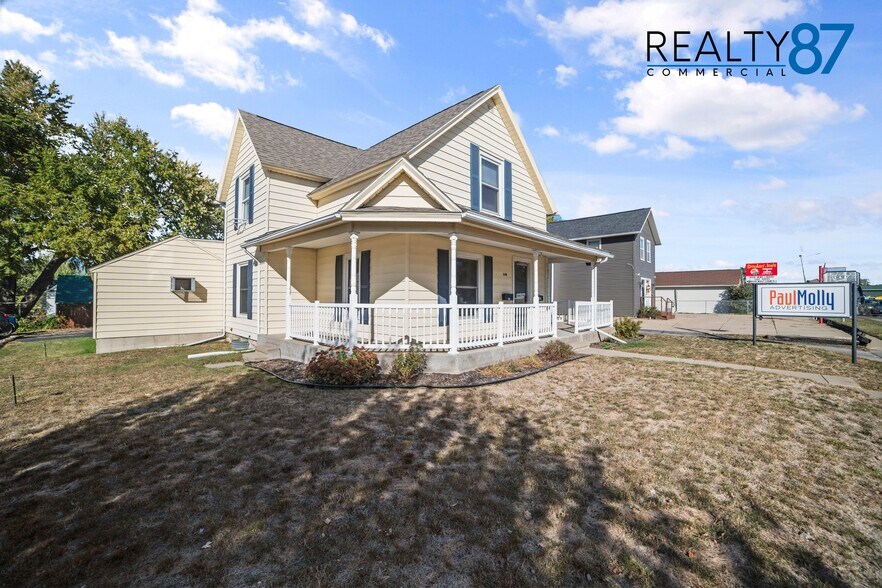 More Photos Of 448 7th Ave, Marion Office For Sale