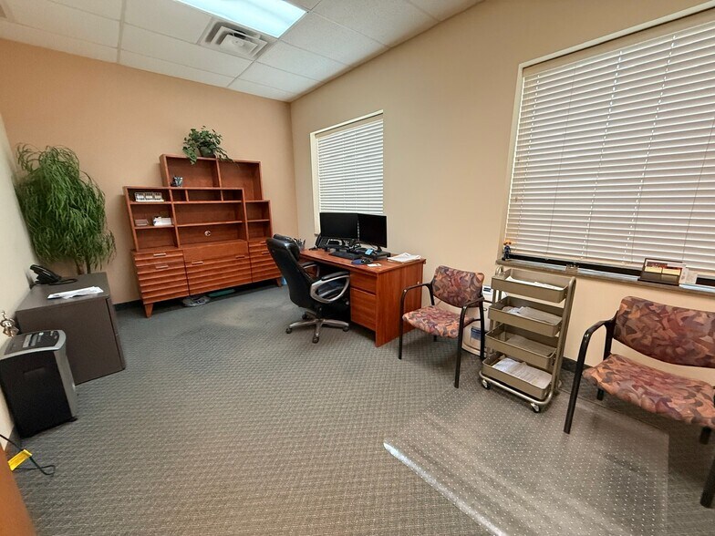 More Photos Of 10147 Royalton Rd, North Royalton Light Manufacturing For Lease