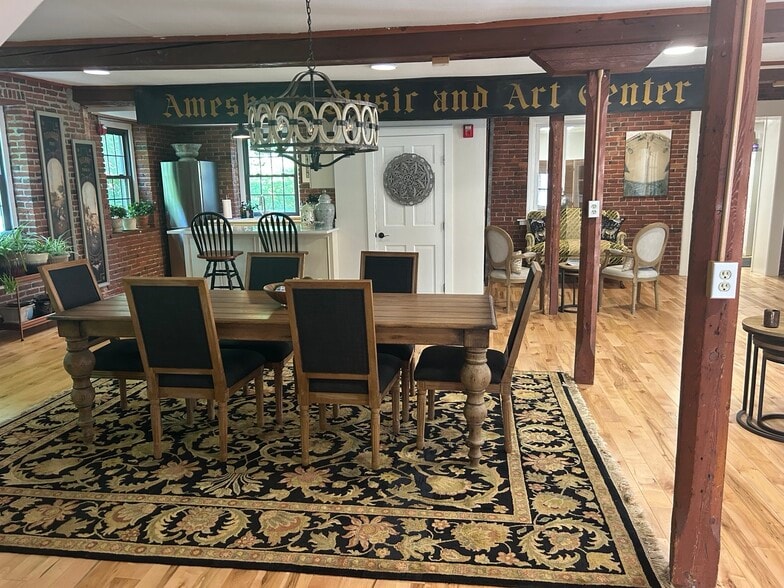 More Photos Of 7 Water St, Amesbury Loft Creative Space For Lease
