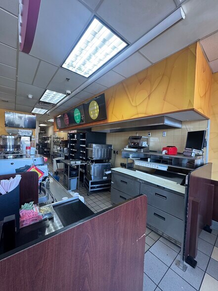 More Photos Of 1985 Route 22 W, Scotch Plains Storefront Retail Office For Lease