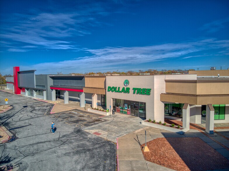 More Photos Of 2120-2140 N Woodlawn St, Wichita Unknown For Lease