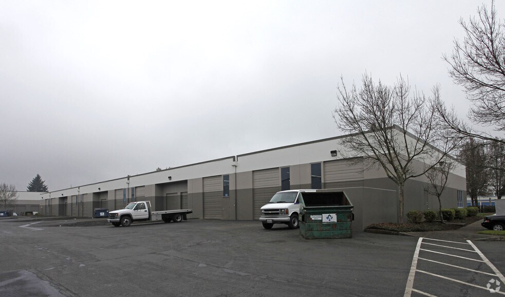 More Photos Of 3002-3004 NE 112th Ave, Vancouver Distribution For Lease