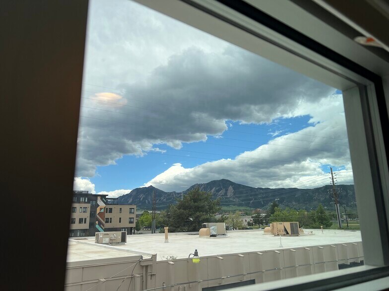 More Photos Of 3020 Carbon Pl, Boulder Office For Sale