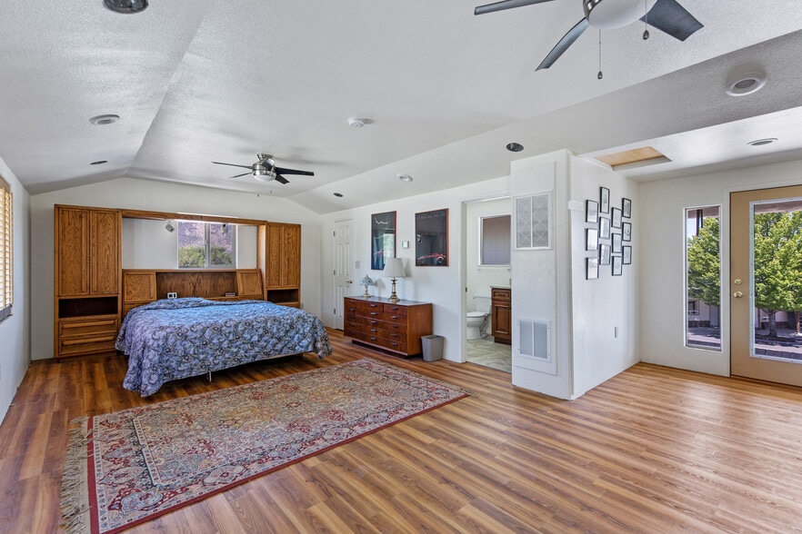 More Photos Of 2010 E Route 66, Flagstaff Apartments For Sale