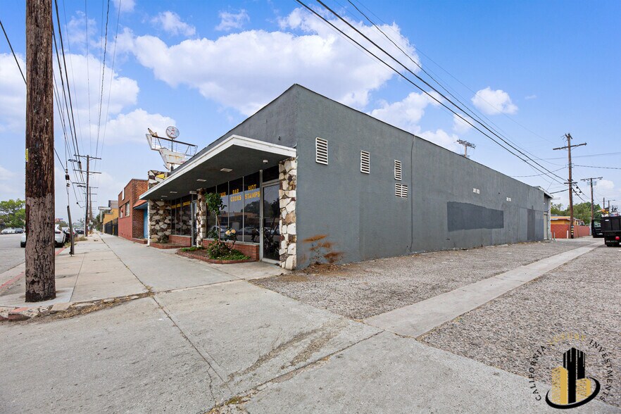 More Photos Of 5557 Cahuenga Blvd, North Hollywood Storefront For Lease