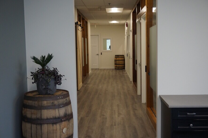 More Photos Of 18515 53rd Ave, Surrey Manufacturing For Lease