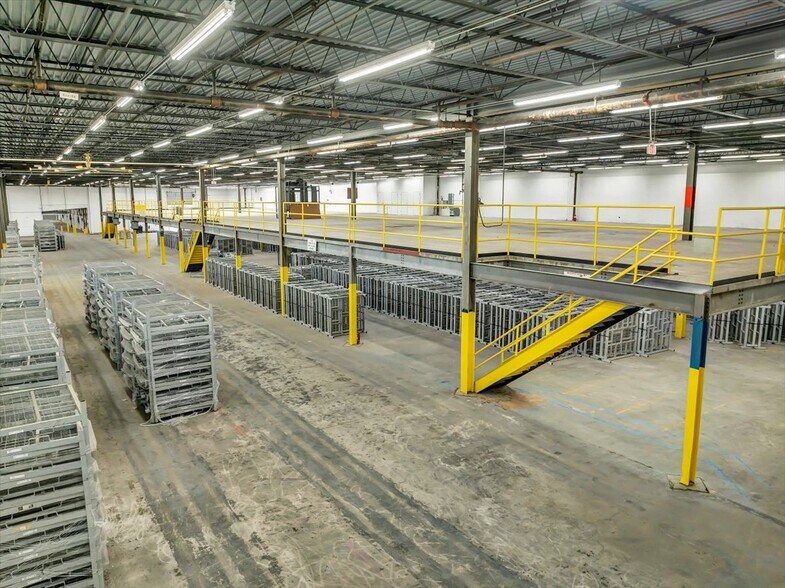 More Photos Of 206 Mathews St, Barnesville Distribution For Lease