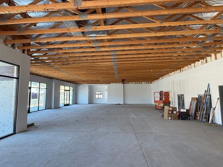 More Photos Of 2095 E Orangethorpe Ave, Placentia Fast Food For Lease