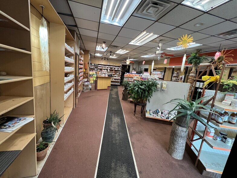 More Photos Of 839 Elizabeth Ave, Elizabeth Storefront For Sale