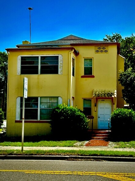 Primary Photo Of 1131 Broadway, Dunedin Apartments For Sale