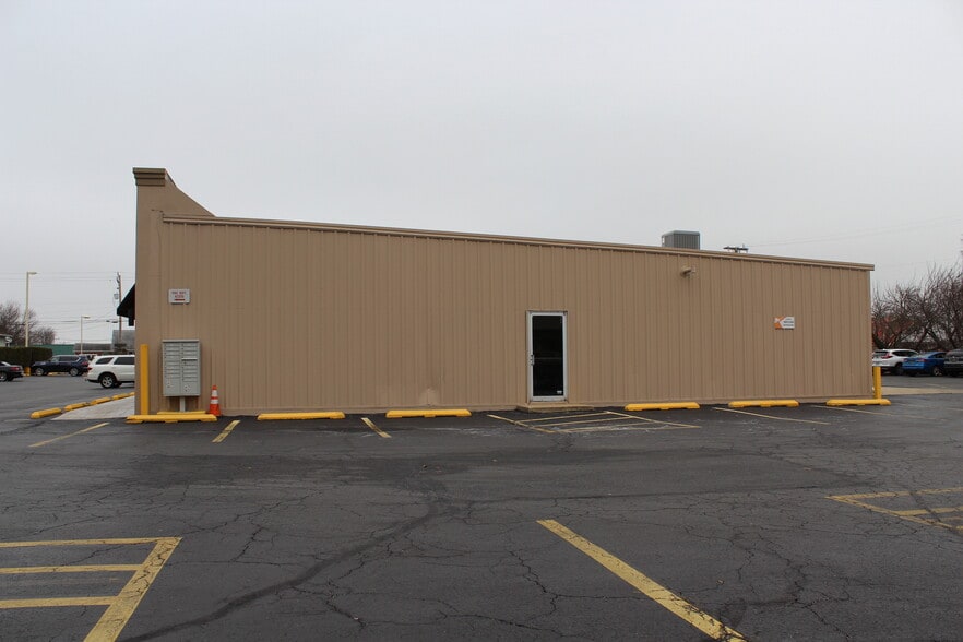 More Photos Of 56 E Glenwood Ave, Smyrna Storefront For Lease