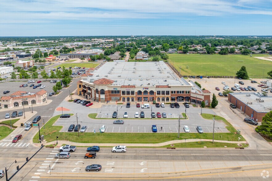 More Photos Of 3100-3272 S Broadway, Edmond Unknown For Lease