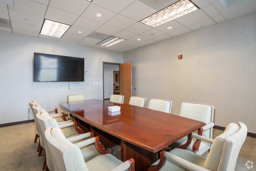 More Photos Of 510-530 Walnut St, Philadelphia Office For Lease