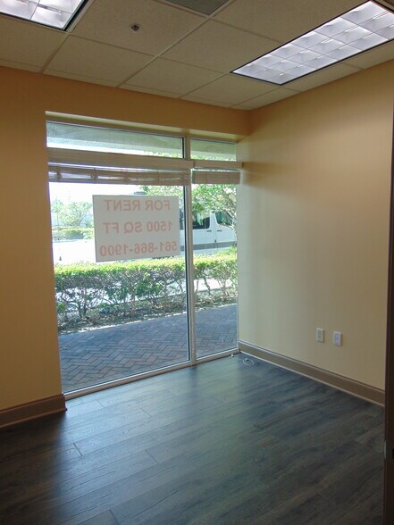 More Photos Of 2512 N Federal Hwy, Delray Beach Self Storage For Lease