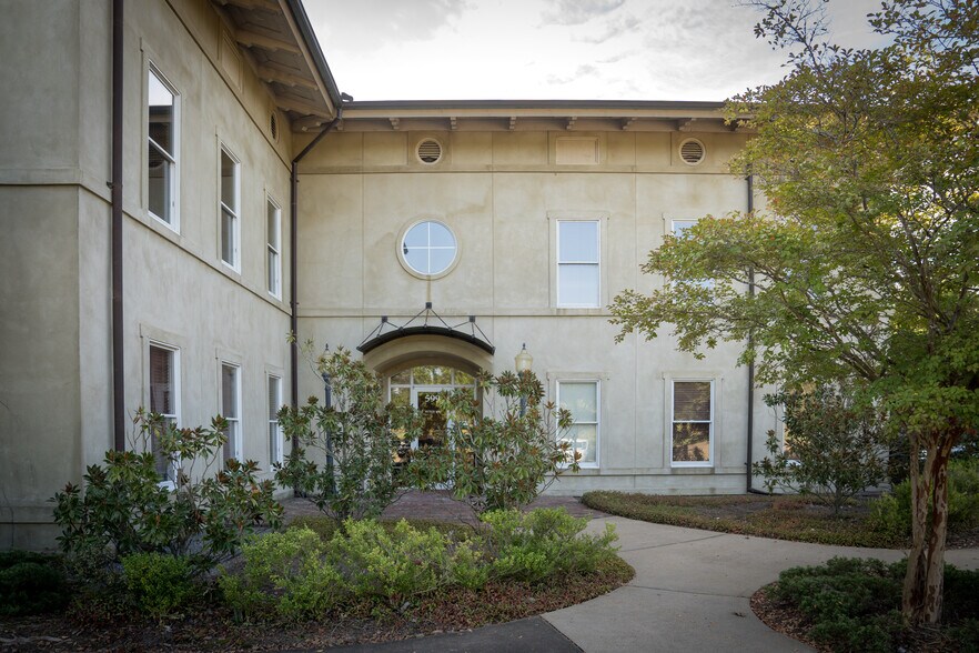 More Photos Of 599 Highland Colony Pky, Ridgeland Office For Lease
