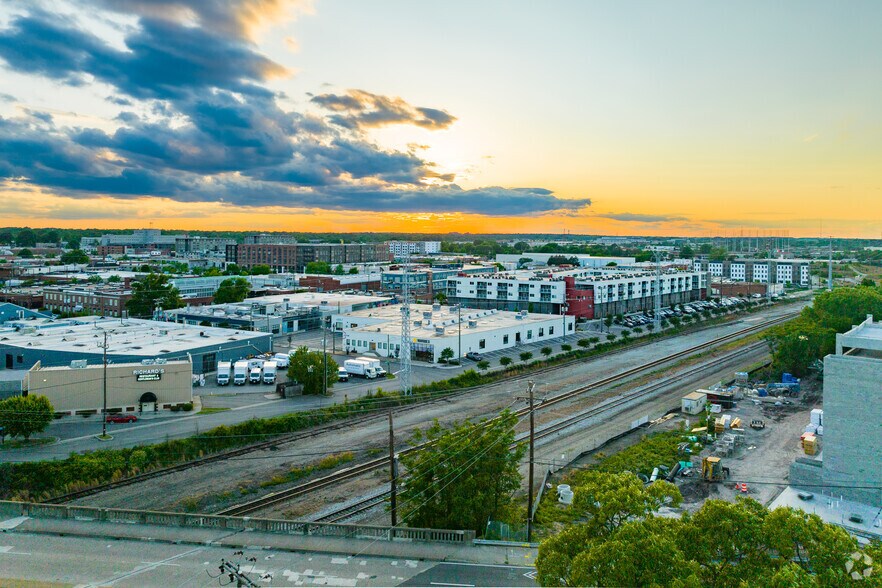 More Photos Of 1806 Summit Ave, Richmond Coworking Space