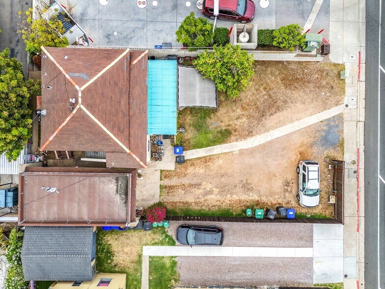 More Photos Of 3018-20 Nimitz Blvd, San Diego Specialty For Sale