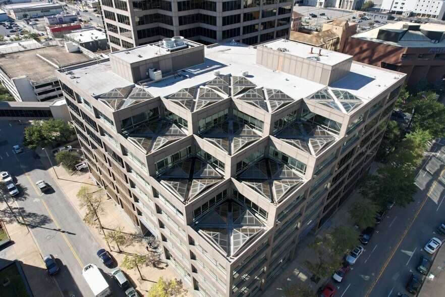 More Photos Of 401 W Capitol Ave, Little Rock Medical For Lease