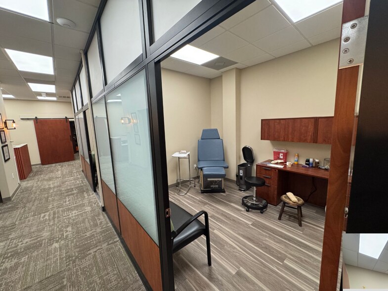 More Photos Of 2569-2571 Homeview Dr, Richmond Medical For Lease