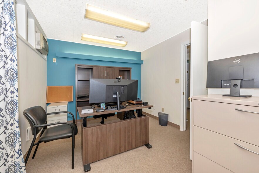 More Photos Of 801 Toll House Ave, Frederick Medical For Lease