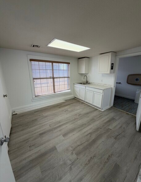 More Photos Of 510 N Lynn Riggs Blvd, Claremore Office Residential For Sale