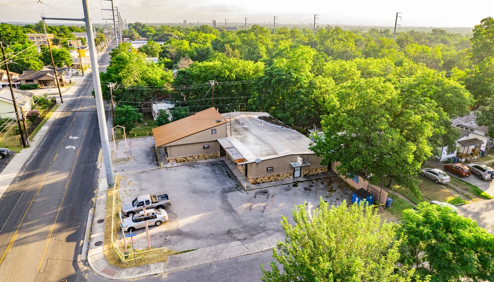 More Photos Of 1006 West Ave, San Antonio Freestanding For Sale