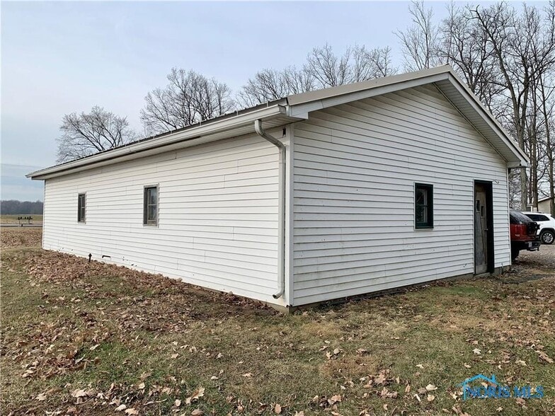 More Photos Of 8705 US Highway 6, Bryan Specialty For Sale