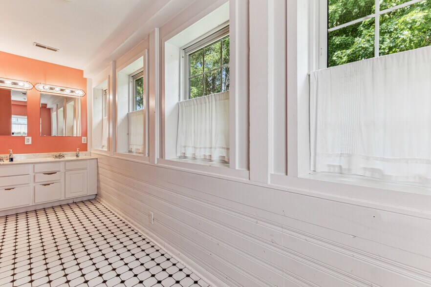 More Photos Of 1311 US Route 50, Milford Hospitality For Sale