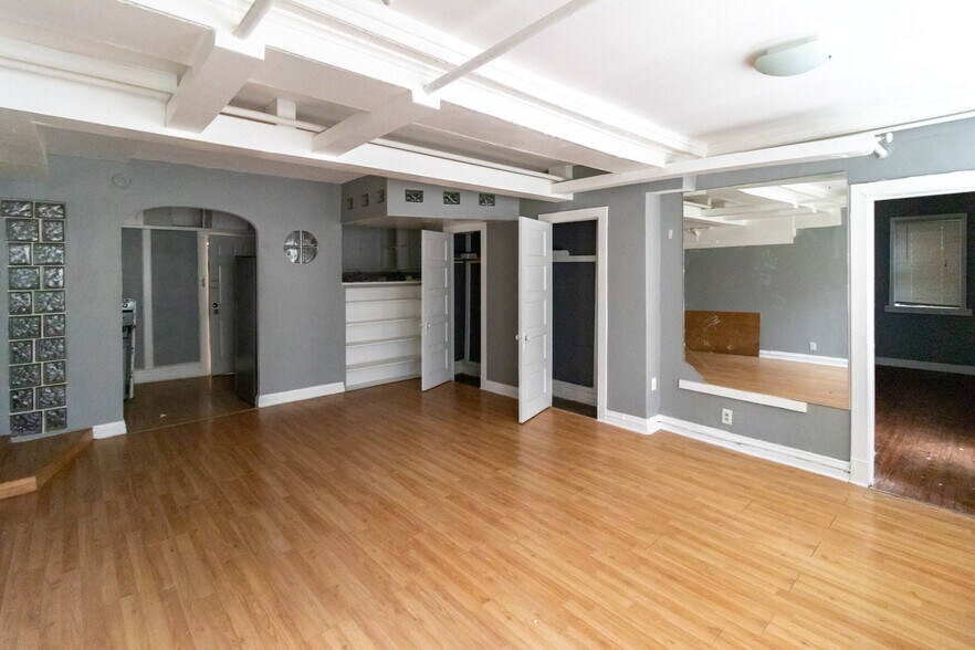 More Photos Of , Chicago Multifamily For Sale
