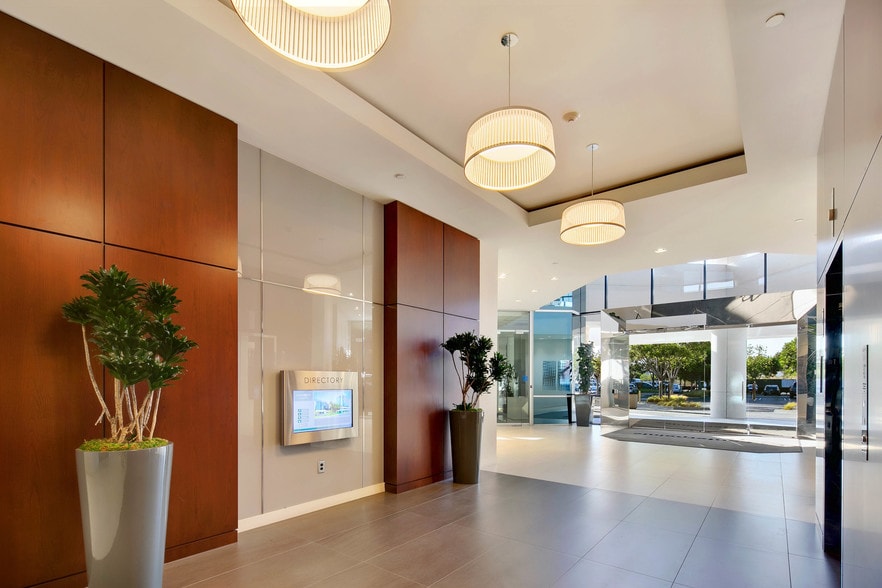 More Photos Of 1 Centerpointe Dr, La Palma Office For Lease