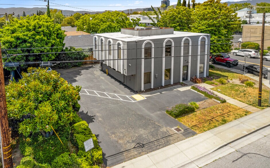 More Photos Of 1136 E Hamilton Ave, Campbell Loft Creative Space For Sale