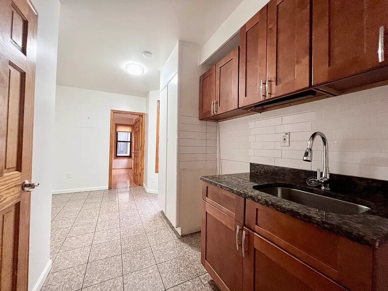 More Photos Of 109 Madison St, New York Apartments For Sale